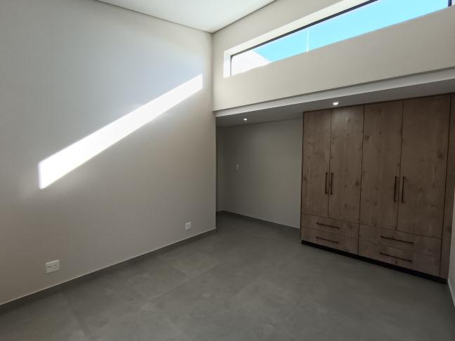 4 Bedroom Property for Sale in Hartenbos Heuwels Western Cape